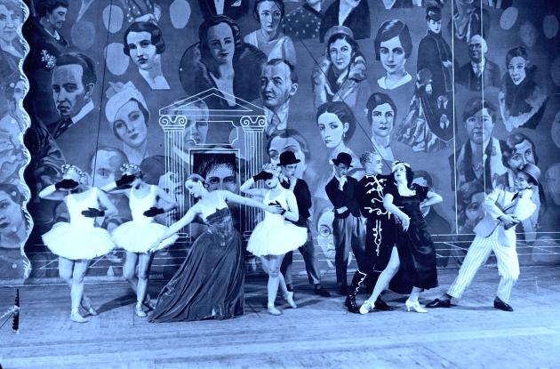 Enken i spejlet ballet og scenografi af Kjeld Abell (1909-1961). Musik Bernhard Christensen (1906-2004). Koreografi og iscenesættelse Børge Ralov (1908-1981). Premiere 20. november 1934 på Det Kongelige Teater. I repertoire frem til 1952.